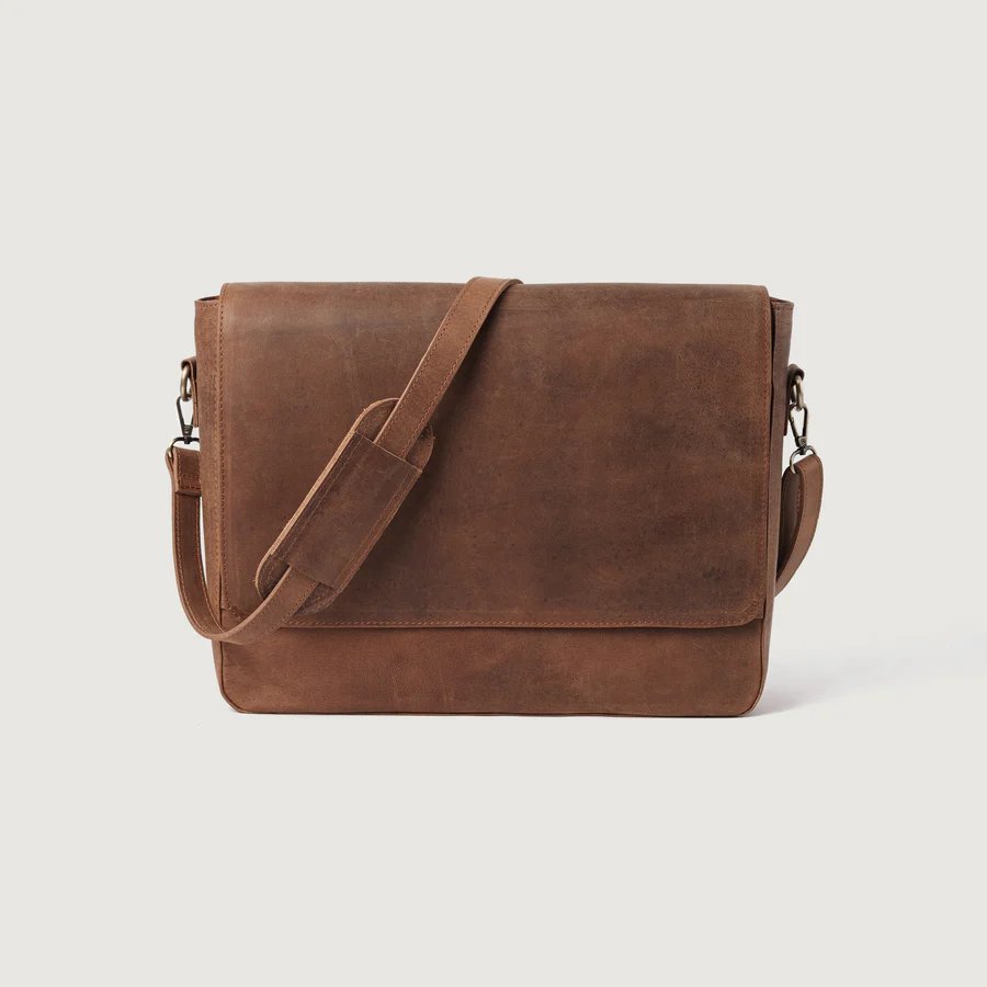 The Carismatico Vintage Tan Brown Leather Messenger Bag